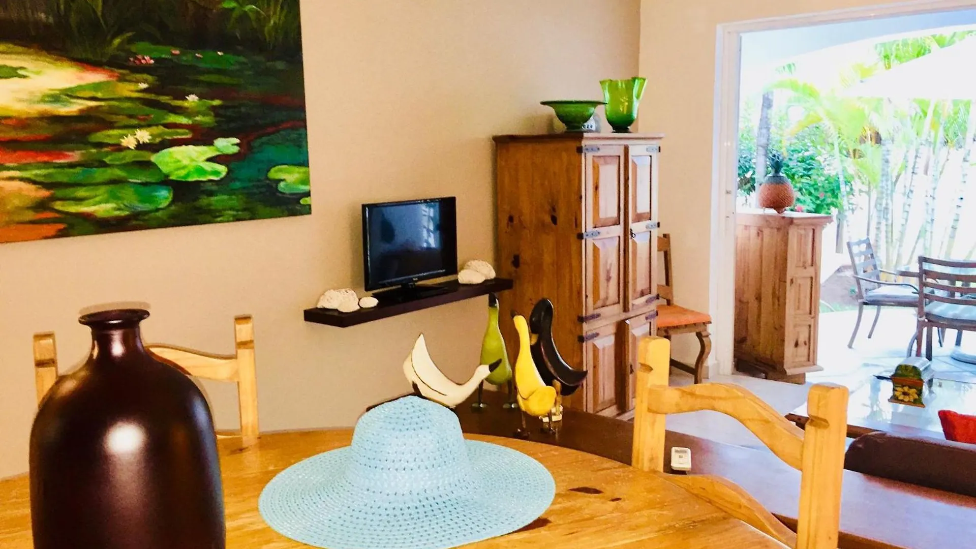 Deluxe Family Room E8 Dolce Vita Caribe B&B location