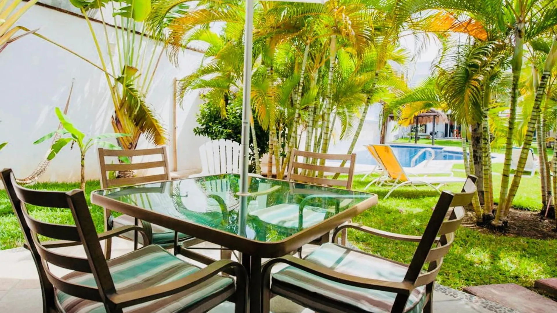 Deluxe Family Room E8 Dolce Vita Caribe B&B Playa del Carmen Mexico